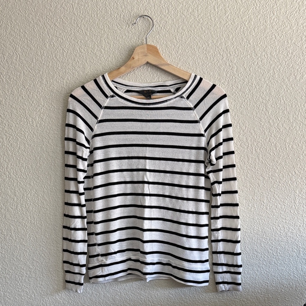MIX by 41 Hawthorn Black and White Striped Top